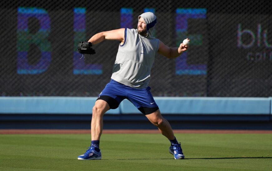 Kershaw still hopeful he can pitch for playoff-bound Dodgers if stubborn toe injury heals