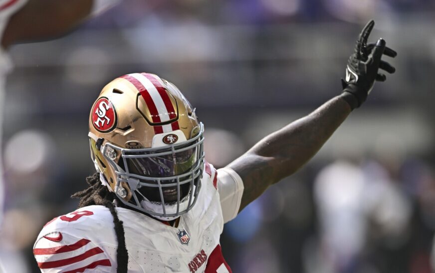 49ers LB De’Vondre Campbell surprised to share snaps