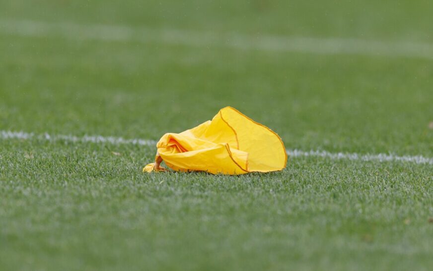 NFL: Officials used replay assistance to pick up flag for ineligible man downfield, not holding