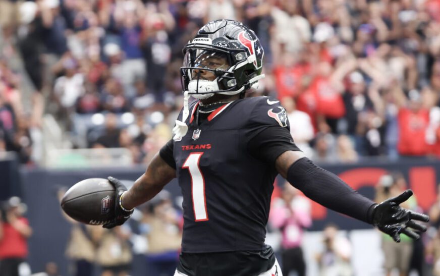 Texans’ Stefon Diggs Suffers Torn ACL