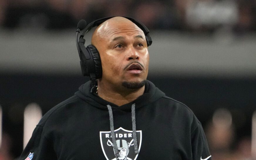 Raiders HC Antonio Pierce calls out offensive coordinator