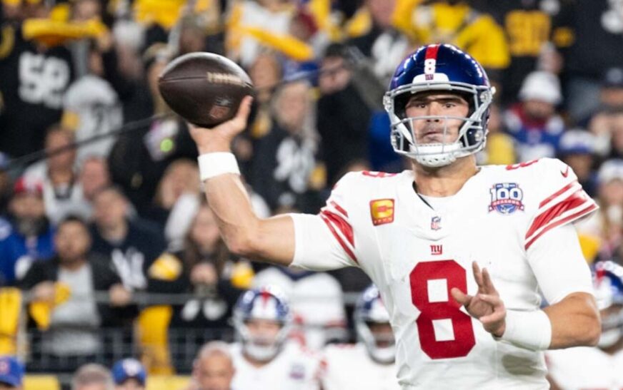Daniel Jones remains the Giants’ starting quarterback