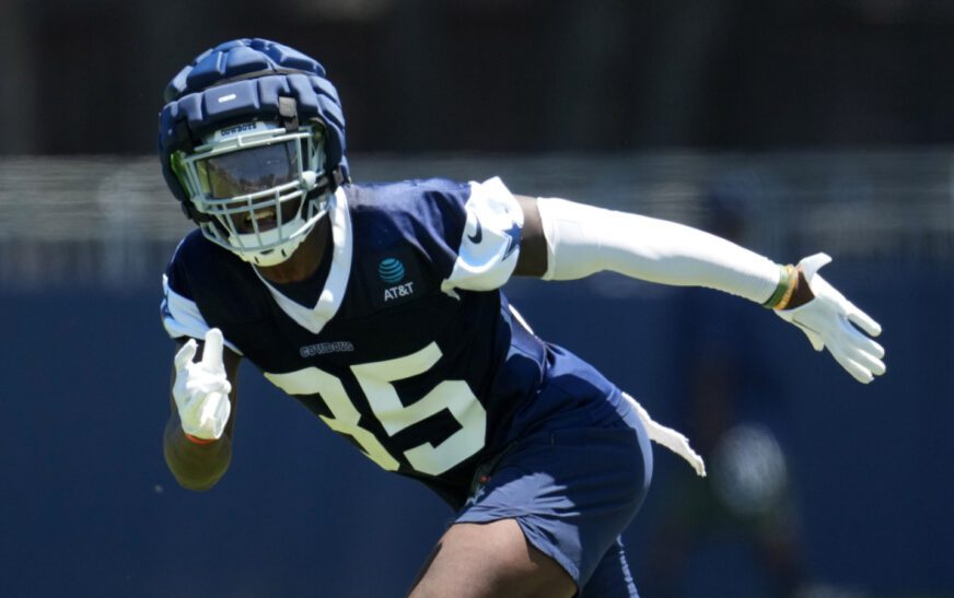 Watch: Cowboys defense scores on tip-drill pick-six