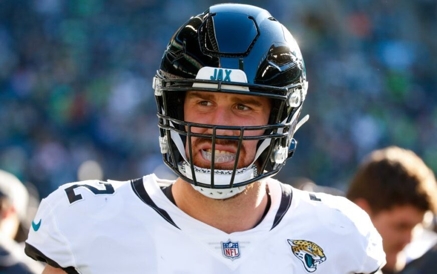 Jaguars, LT Walker Little Agree To Extension