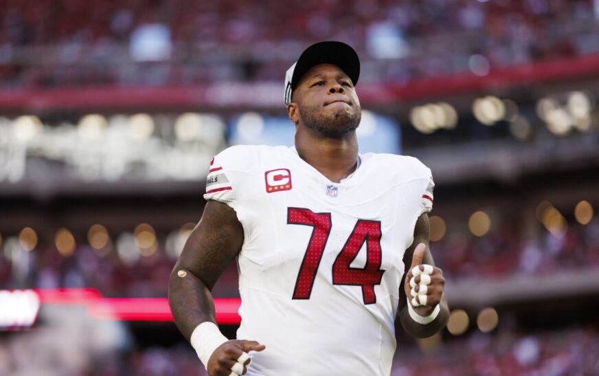 Chiefs hope D.J. Humphries can play soon to resolve their LT issue