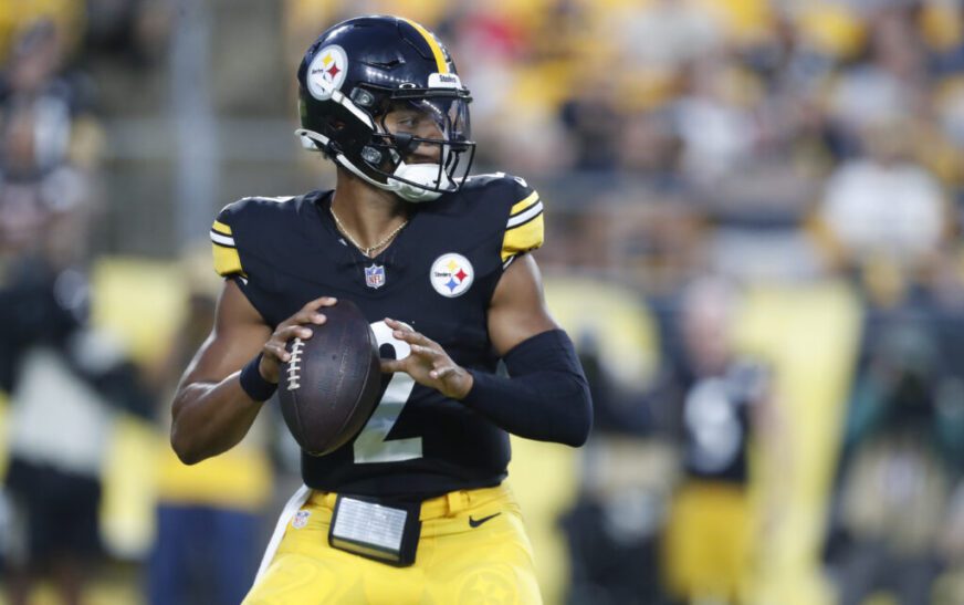 Steelers Prefer To Re-Sign Justin Fields Over Russell Wilson?