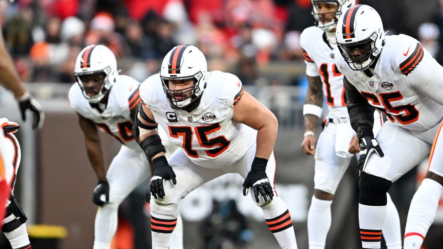 Joel Bitonio still deciding whether he’ll play in 2025