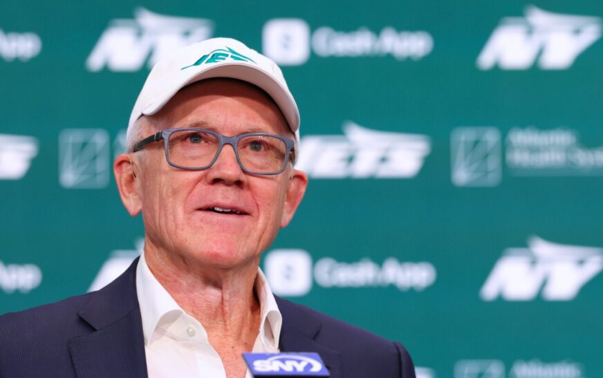 Jets players give owner Woody Johnson an F grade