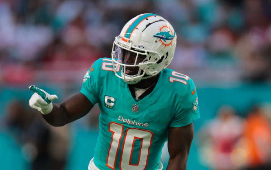 Dolphins HC discusses WR Tyreek Hill’s future amid trade rumors