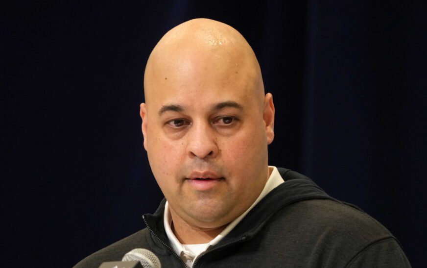 Insider names Steelers’ emergency option if they don’t sign Rodgers