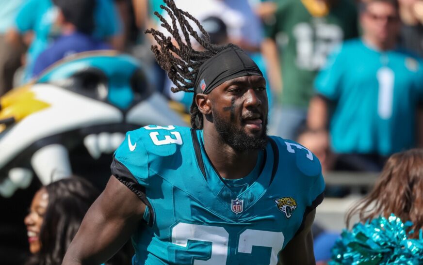Jaguars won’t exercise Devin Lloyd’s 2026 option