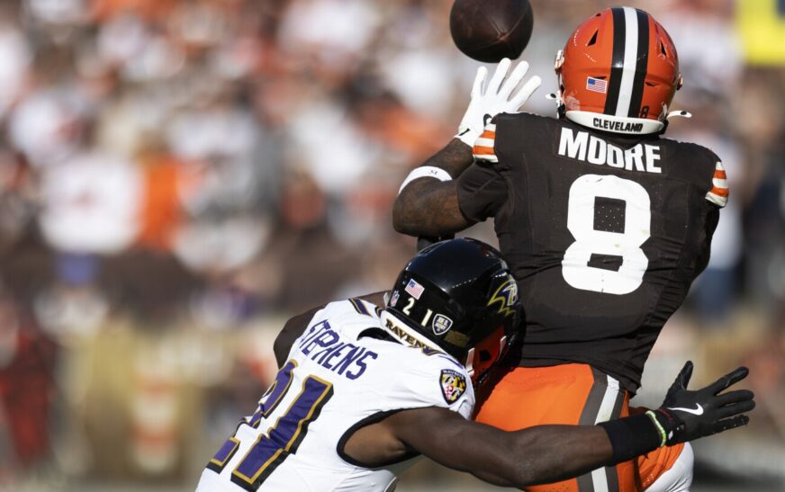 Bills sign wide receiver Elijah Moore