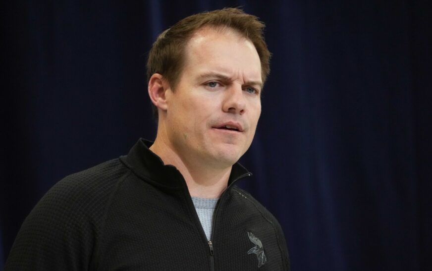 Vikings HC addresses Rodgers conversations amid McCarthy’s recovery