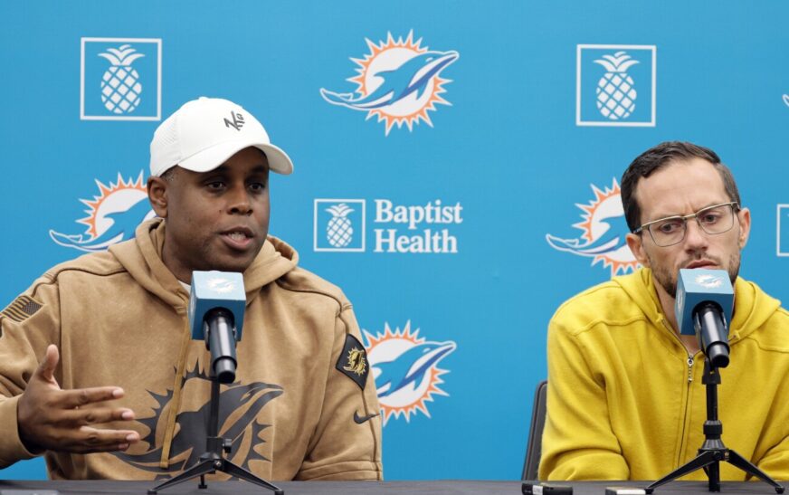 Report: Dolphins talking to multiple teams about trading for a tight end