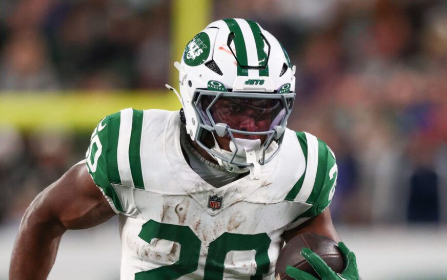 Breece Hall sends message to critics doubting 2025 Jets