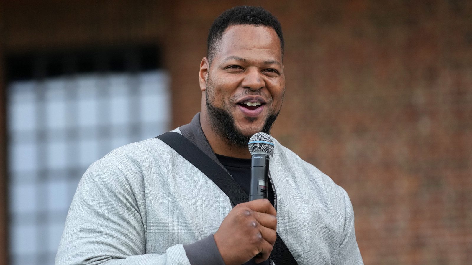 All-Pro DT Ndamukong Suh announces retirement