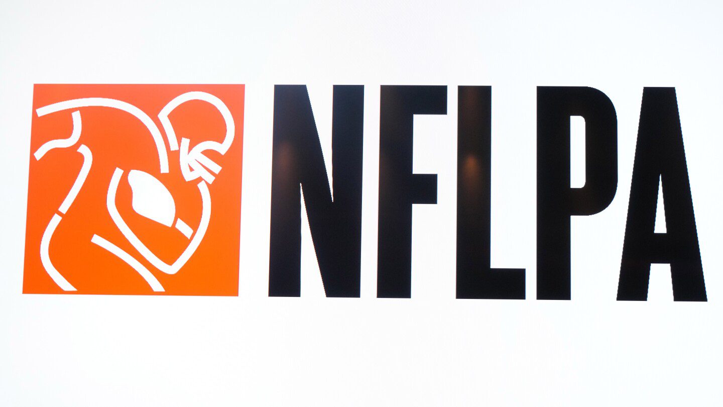 NFLPA executive committee issues wagon-circling statement regarding Lloyd Howell