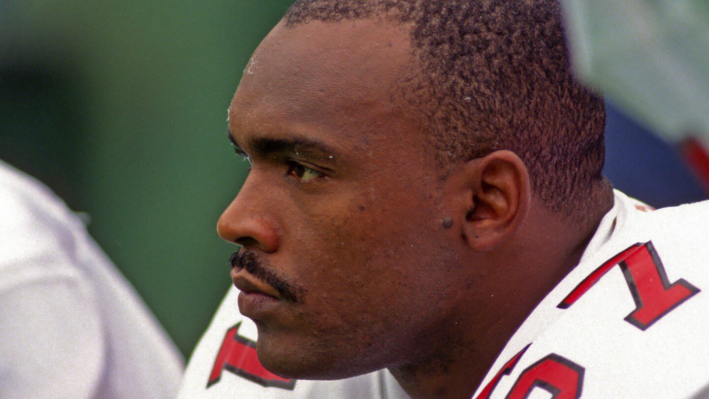 Former Cardinals tackle Luis Sharpe dies at 65