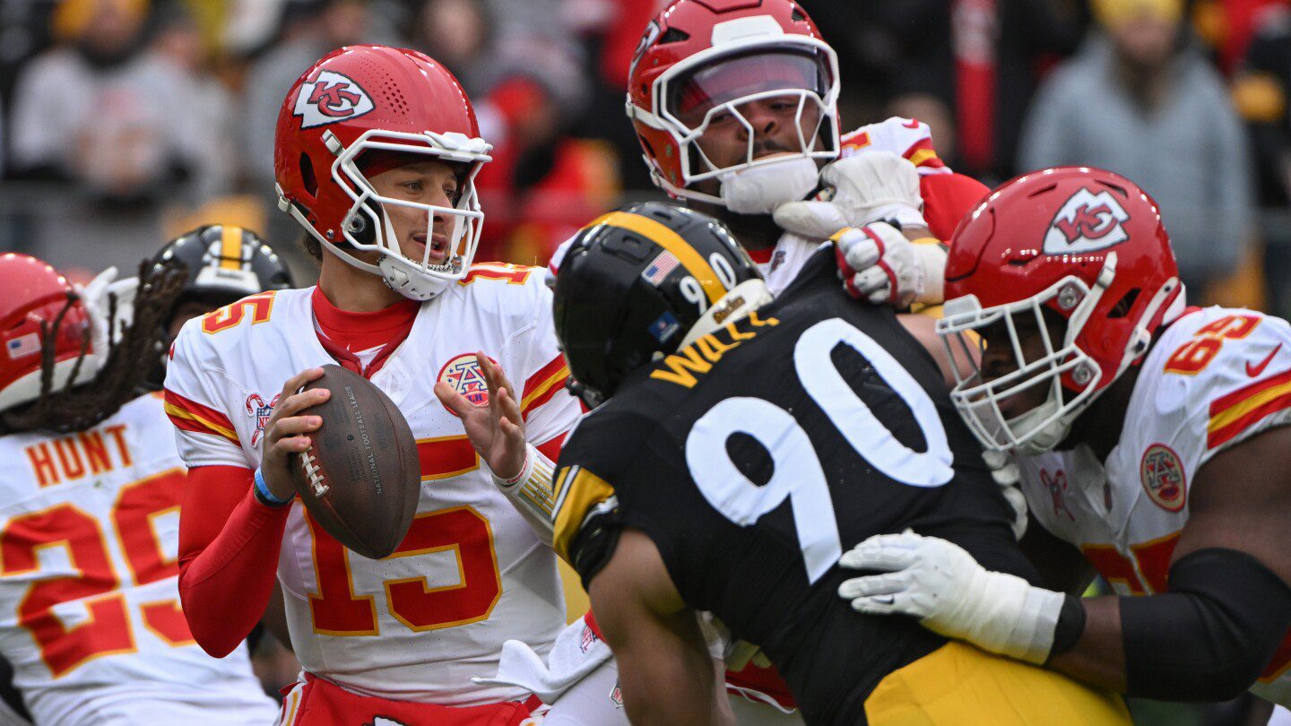 Report: Steelers are “inquiring” as to T.J. Watt’s possible trade value