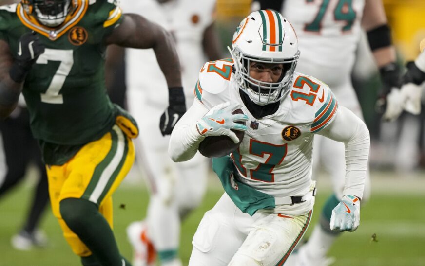 Jaylen Waddle wants to bounce back from “year that I didn’t want”