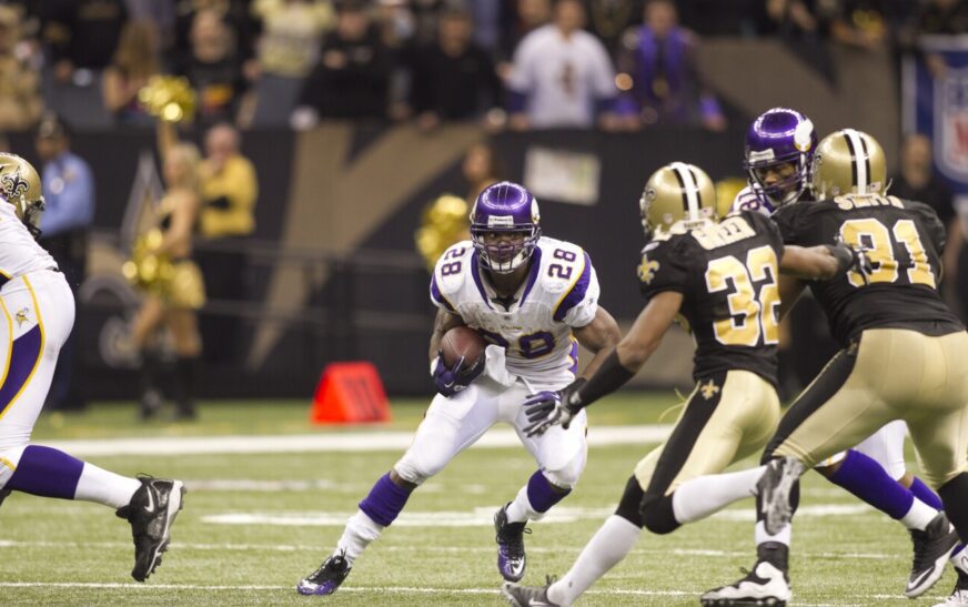 Adrian Peterson signs for celebrity boxing match with guy he fought over poker game