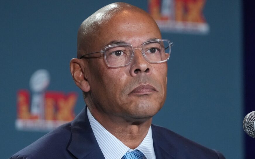 Report: Lloyd Howell works as part-time consultant for private-equity fund with NFL ties
